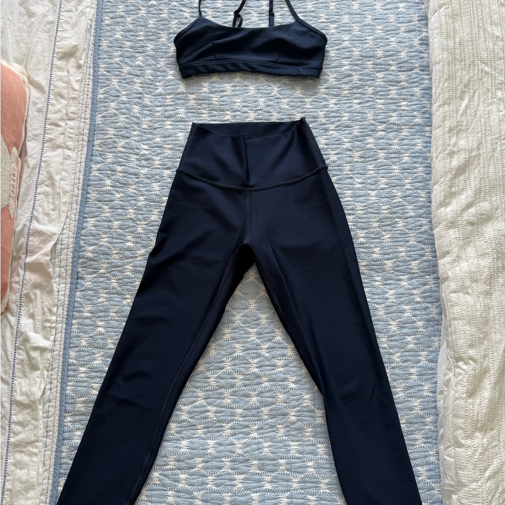 ALO Yoga 7/8 High-Waist Airlift Legging & Airlift Intrigue Bra